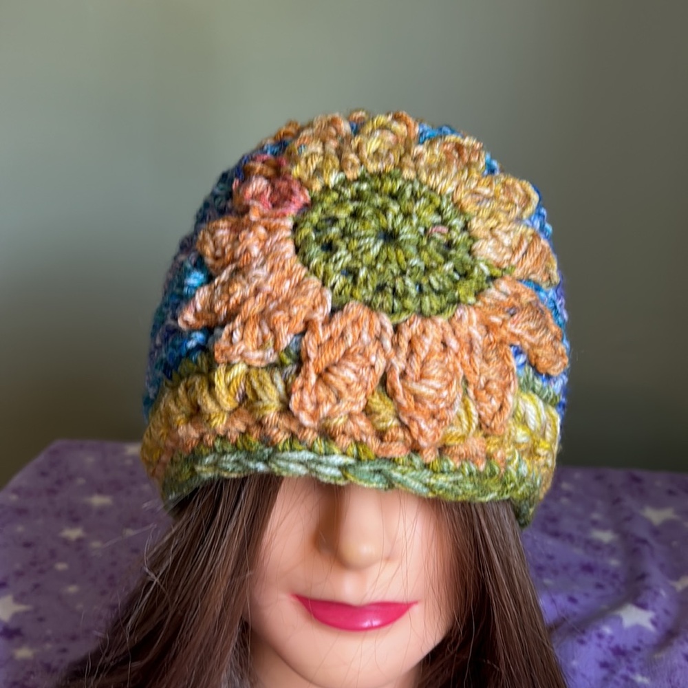 Crochet mammoth sunflower beanie soft acrylic yarn medium new - Picture 9 of 11